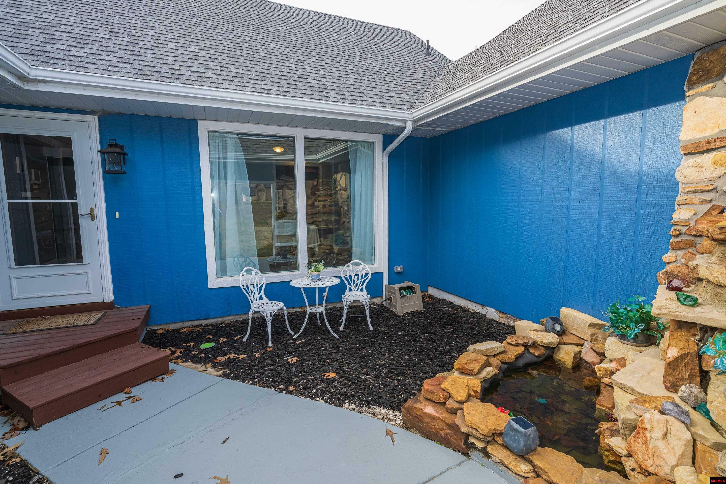Property Photo: 2404 Russell Lane AR 72653