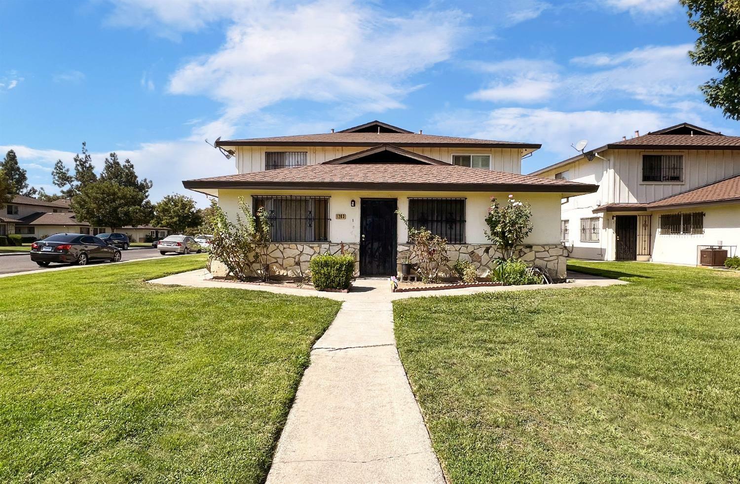 Property Photo:  1203 Pinetree Drive 1  CA 95203 