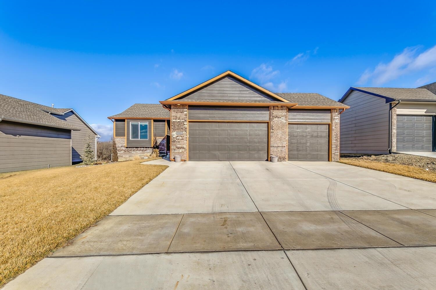 Property Photo: 2922 E Reiss St KS 67219