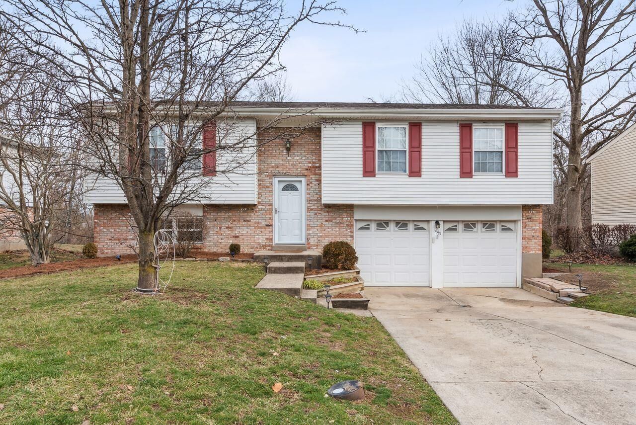 Property Photo:  1445 Hazelgrove Dr  OH 45240 