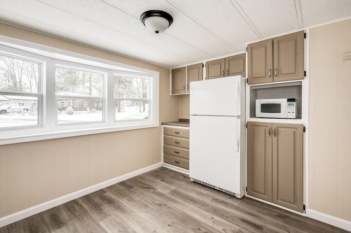 Property Photo:  20 South Fuchsia Drive  NH 03867 