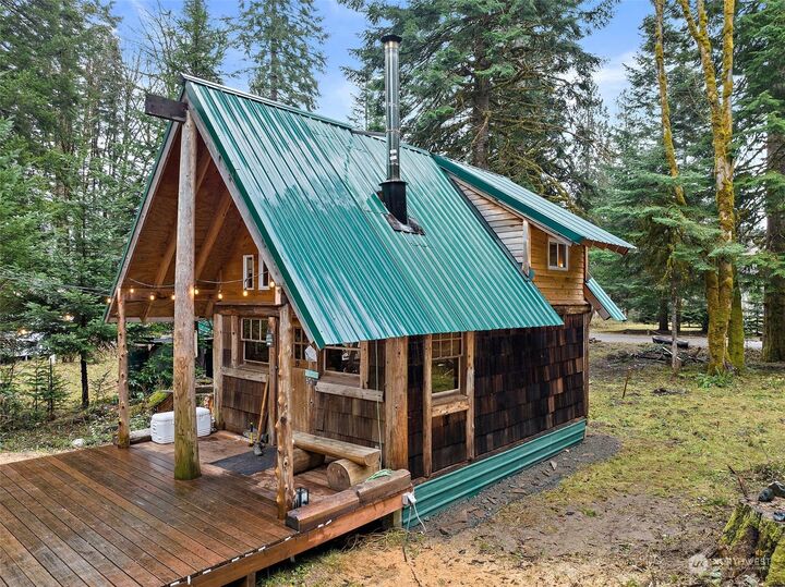 Property Photo:  104 Rainbow Lane  WA 98361 