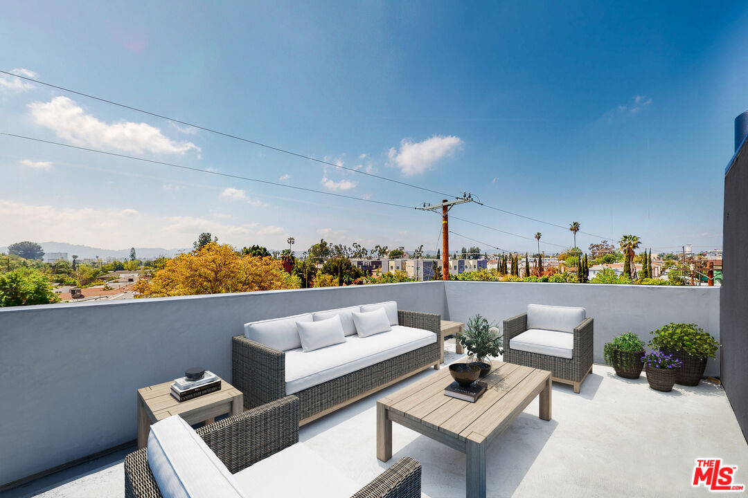 Property Photo:  6346   Camellia Ave  CA 91606 