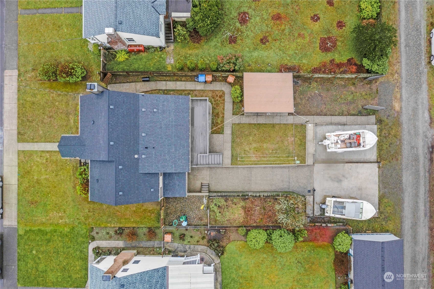 Property Photo:  654 N Howard Street  WA 98406 