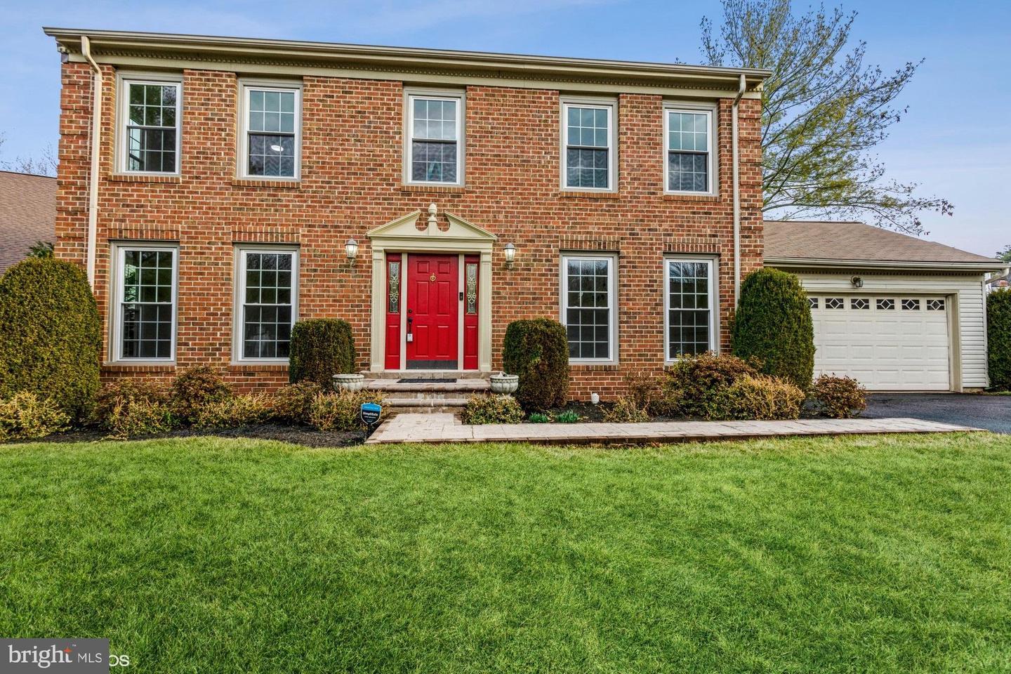 Property Photo: 4412 Galesbury Lane VA 20151