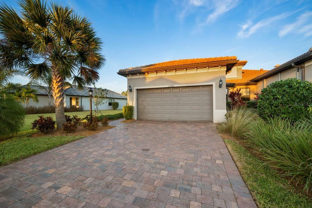 Property Photo:  17520 Hampton Falls Terrace  FL 34202 