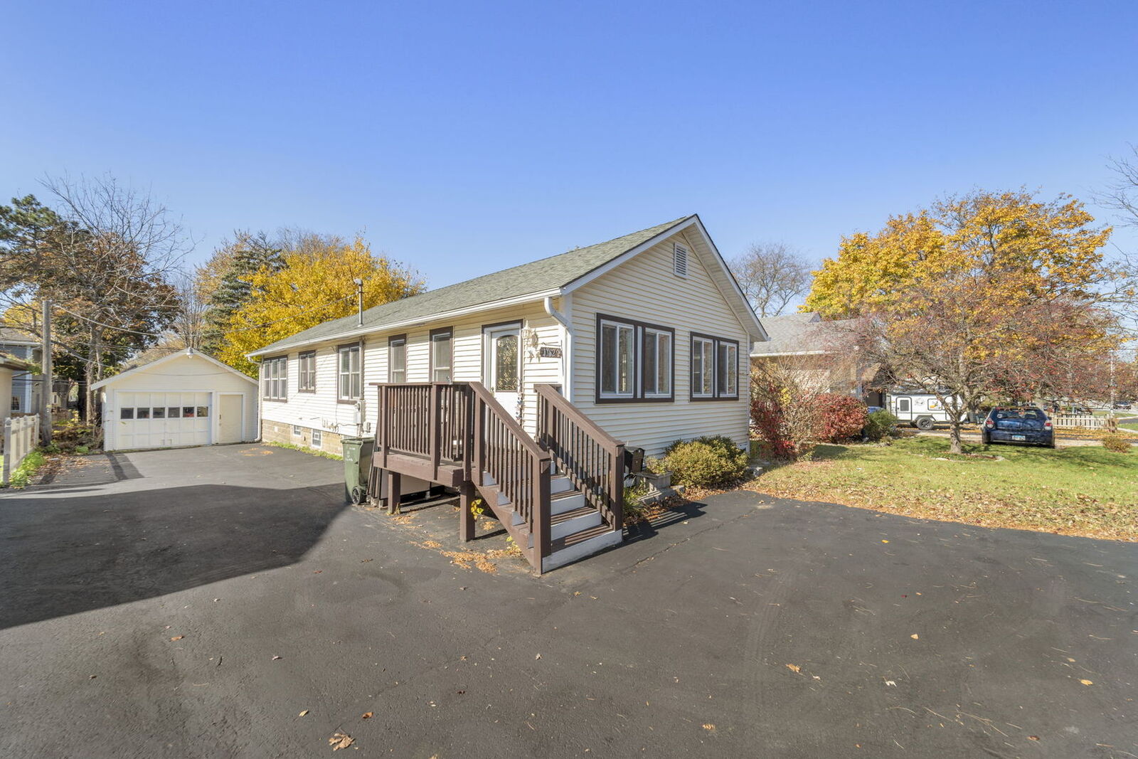 Property Photo:  1029 N Washington Street  IL 60563 