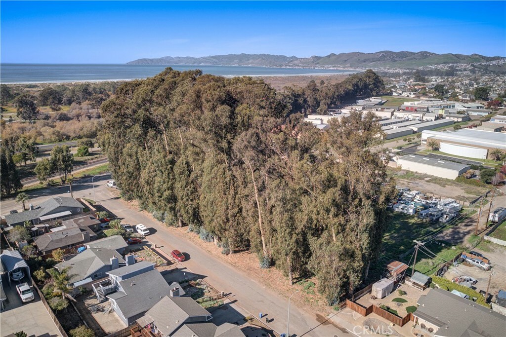 Property Photo:  0 Calvin Court  CA 93433 