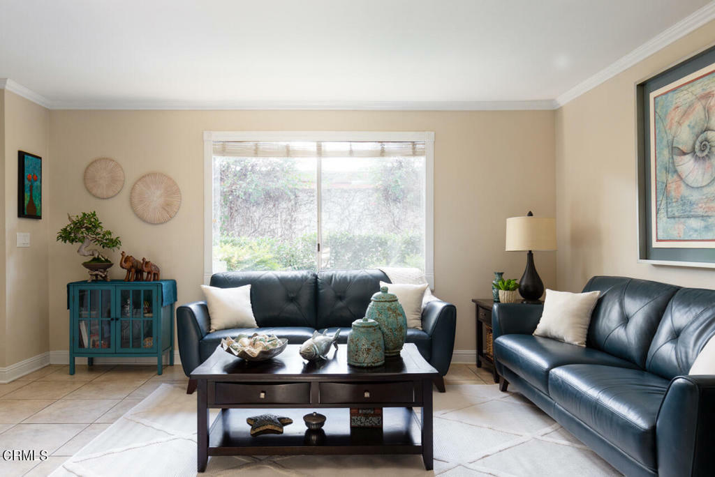 Property Photo: 593 N Garfield Avenue 4 CA 91101