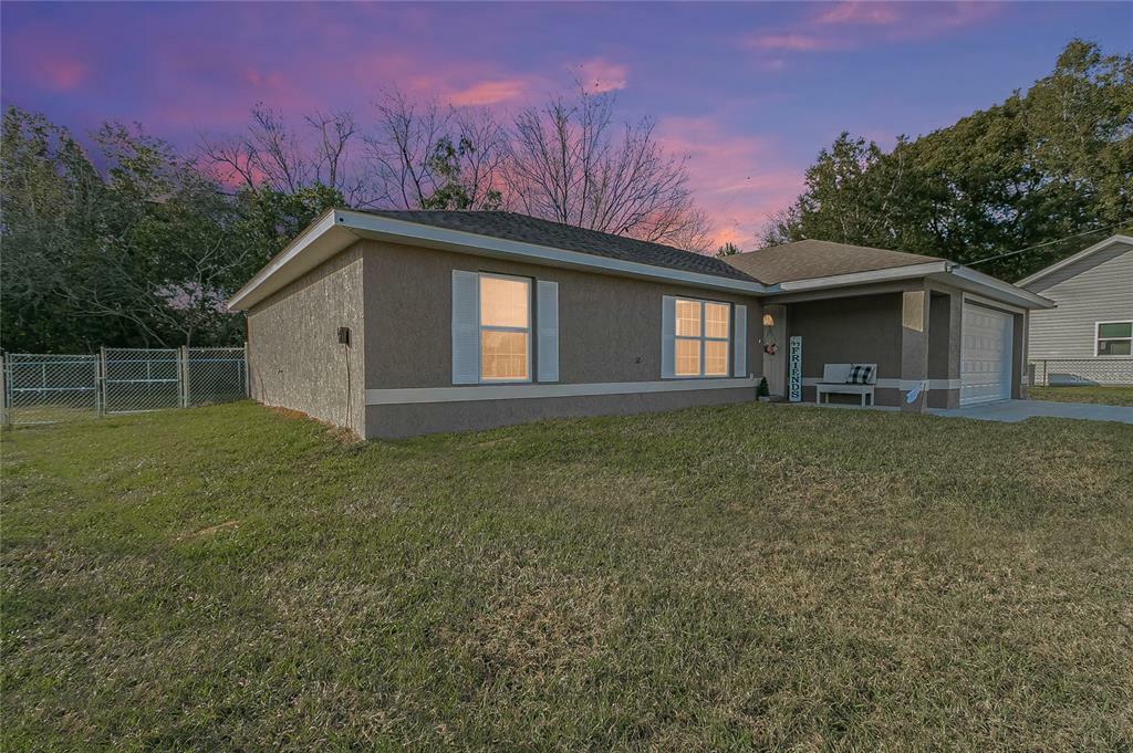 Property Photo:  13460 SE 47th Avenue  FL 34420 