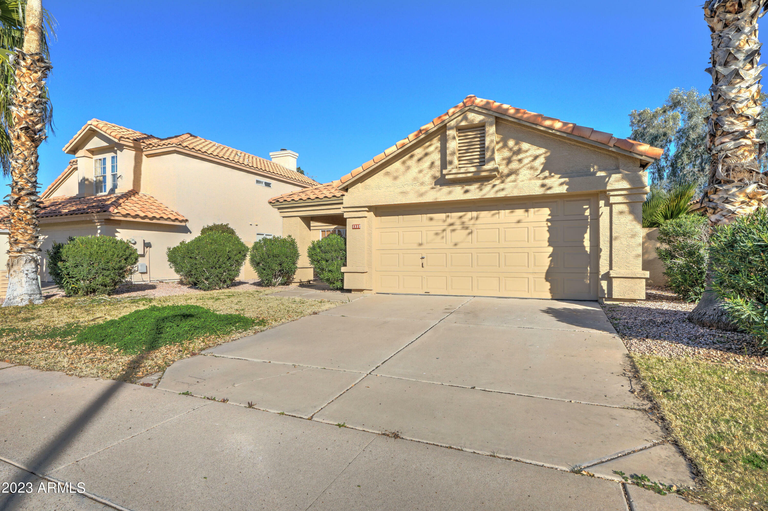 Property Photo:  1337 N Jamaica Way  AZ 85234 