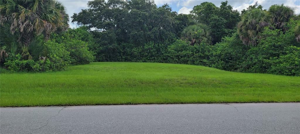 Property Photo: 251 Sunset Rd FL 33947
