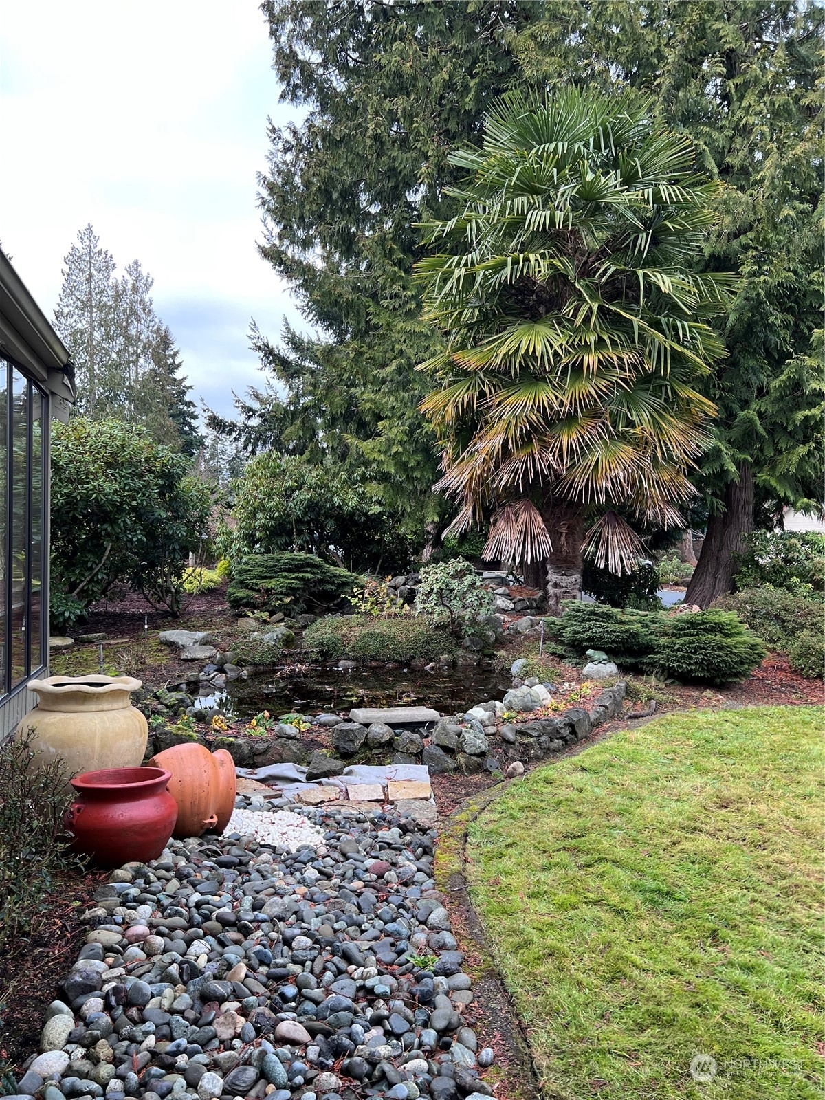 Property Photo:  121 Fairway Place  WA 98362 