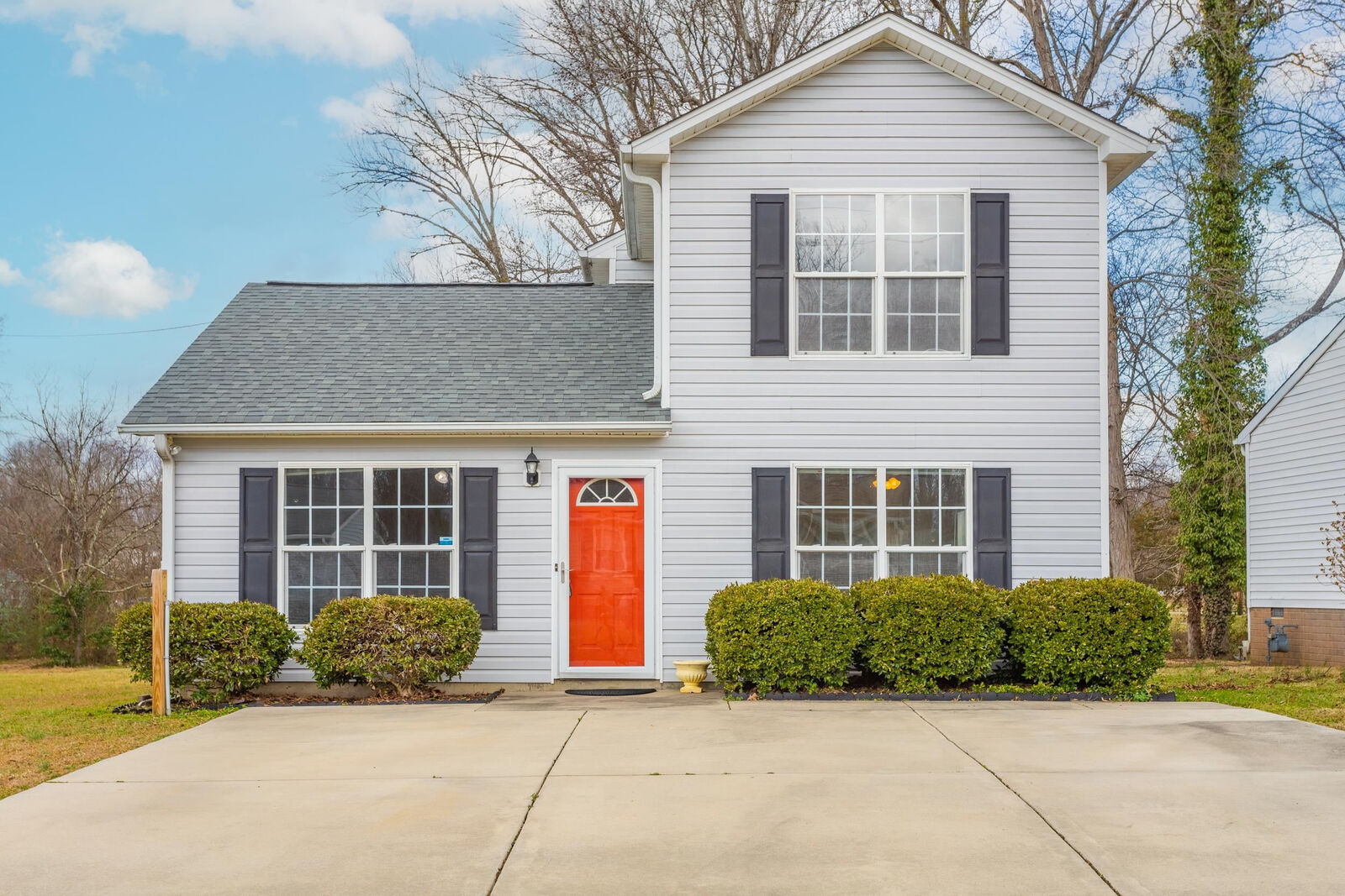 Property Photo:  513 Carter Road  NC 27253 