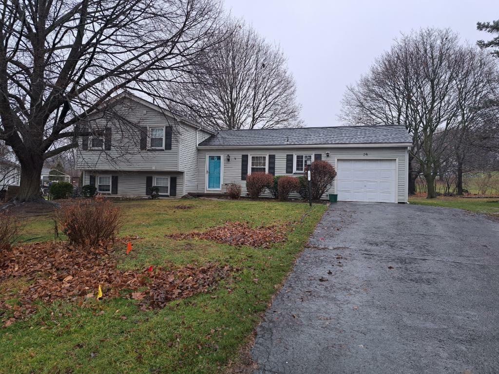 Property Photo:  28 Yellowstone Drive  NY 14586 