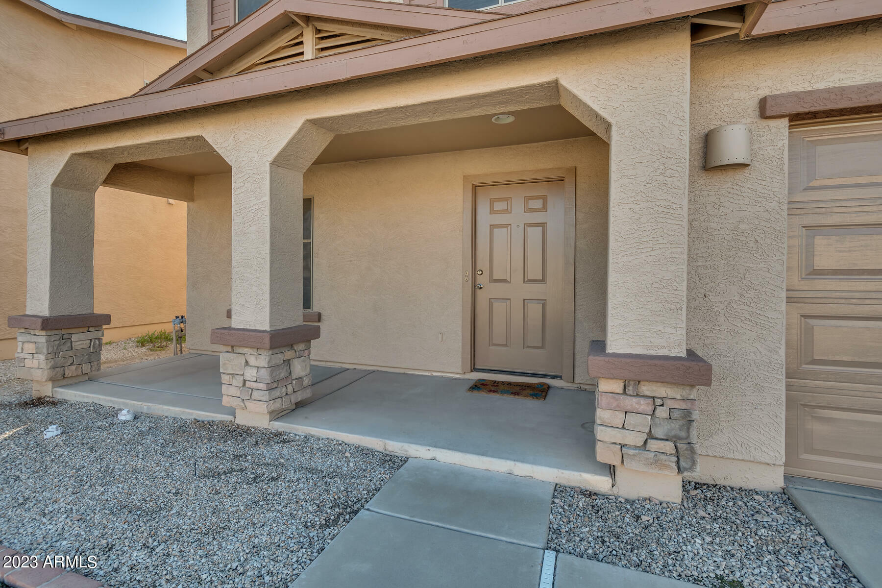 Property Photo:  2343 E Meadow Land Drive  AZ 85140 