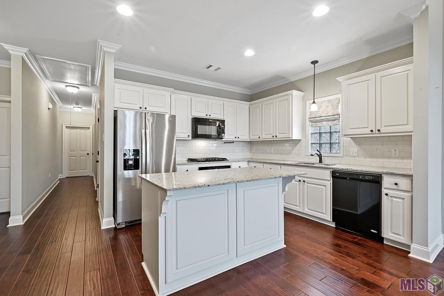 Property Photo: 3001 Cypress View Ln LA 70810