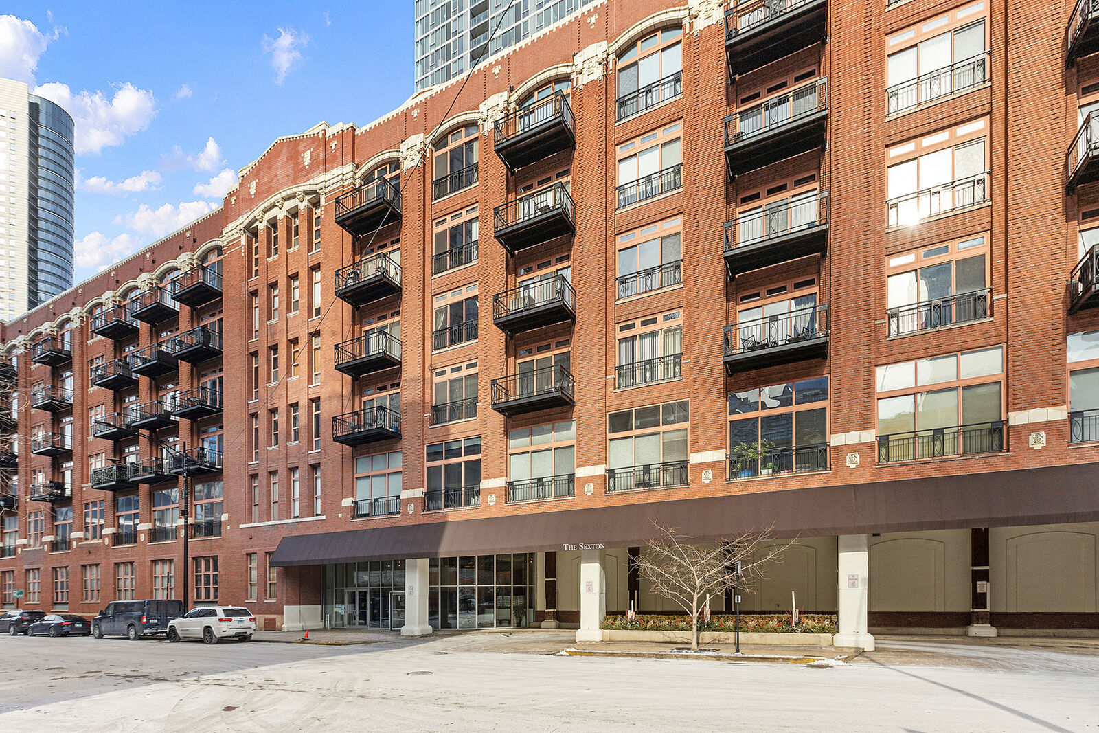 Property Photo: 360 W Illinois Street 319 IL 60654