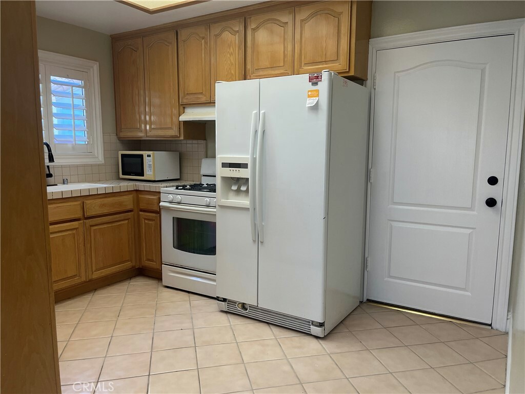 Property Photo: 112 S Montgomery Way B CA 92807