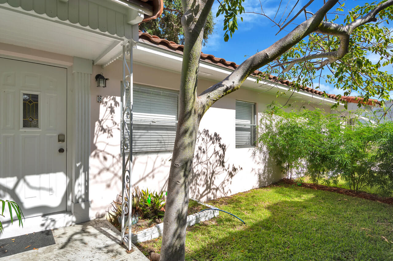 Property Photo:  17 S Ocean Breeze 3  FL 33460