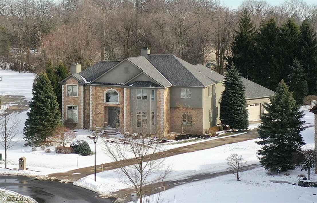 Property Photo: 395 Nob Hill Oval OH 44022