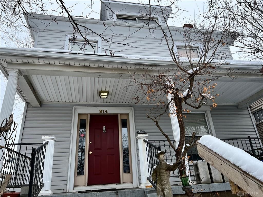 Property Photo: 914 Linden Avenue OH 45410