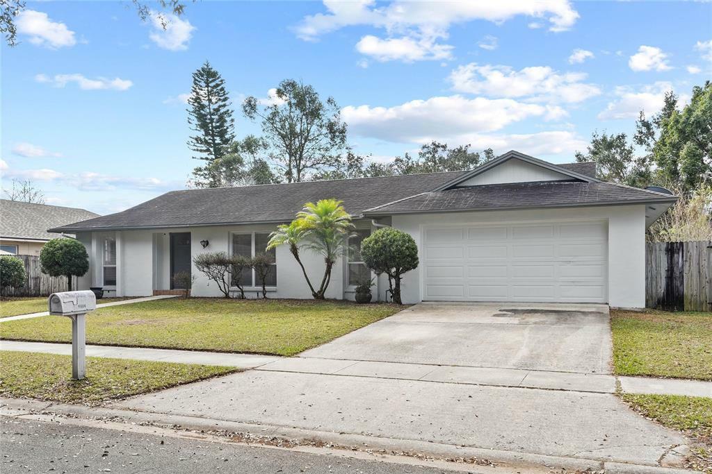 Property Photo:  2028 Sussex Road  FL 32792 