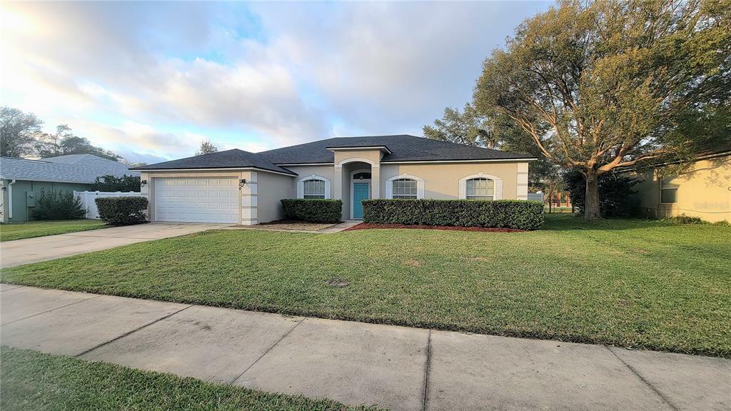 Property Photo:  700 Cypress Oak Circle  FL 32720 