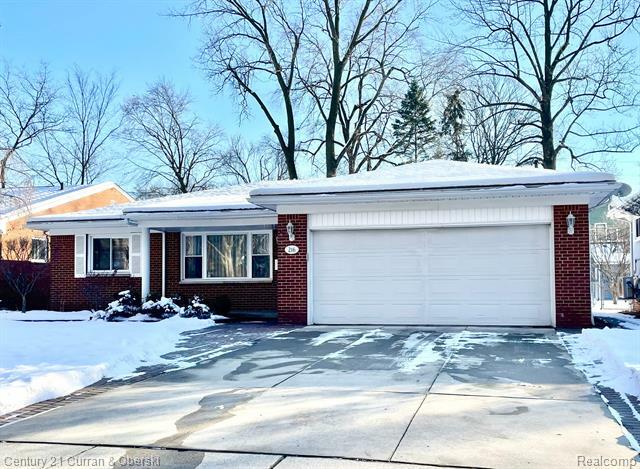 Property Photo:  216 Edmund Avenue  MI 48073 