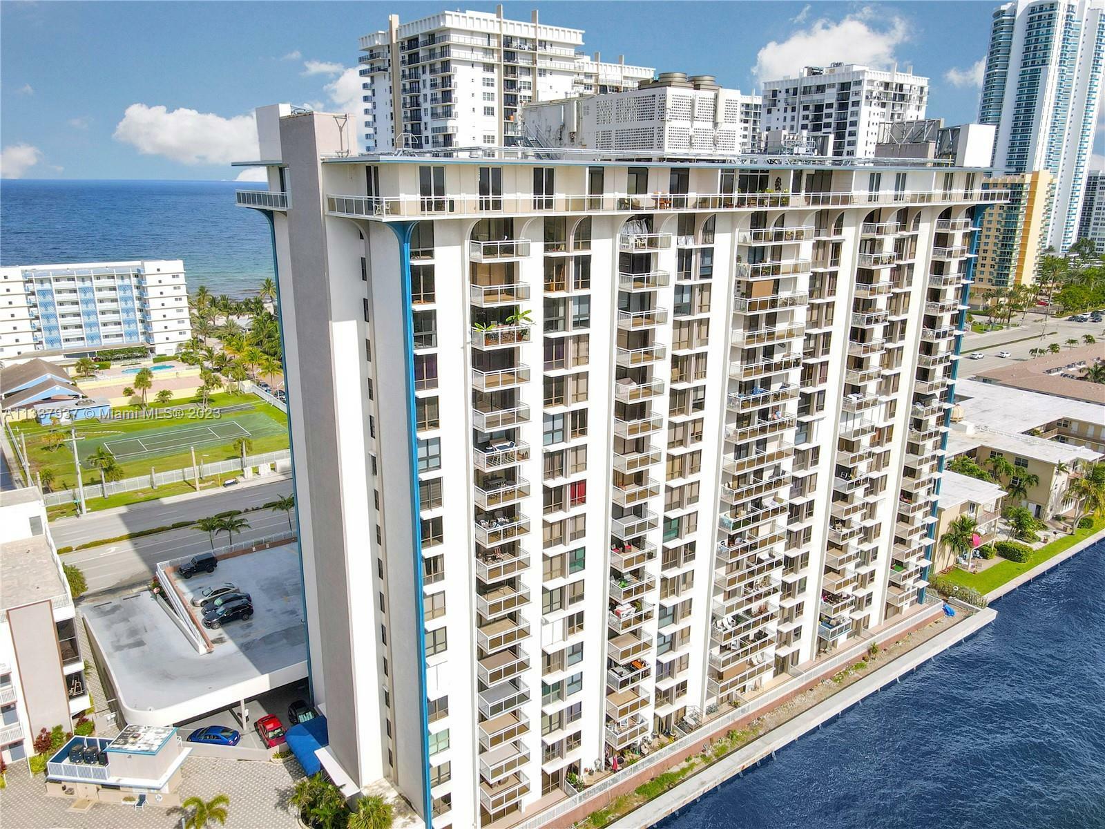 Property Photo:  1600 S Ocean Dr 2F  FL 33019 