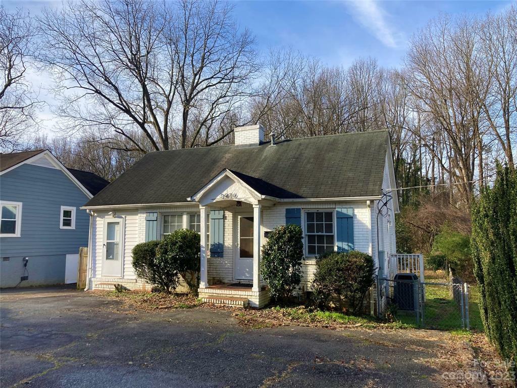 Property Photo:  3416 Commonwealth Avenue  NC 28205 