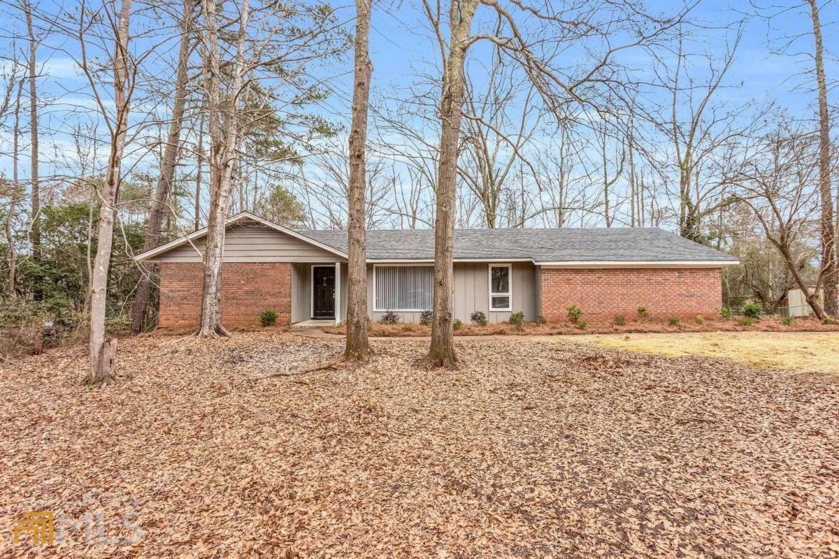 Property Photo:  300 Weatherly Woods Drive  GA 30683 