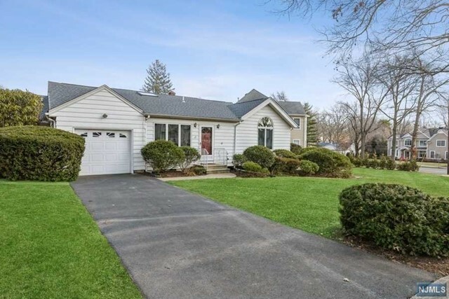 35 Thurston Terrace  Glen Rock NJ 07452 photo