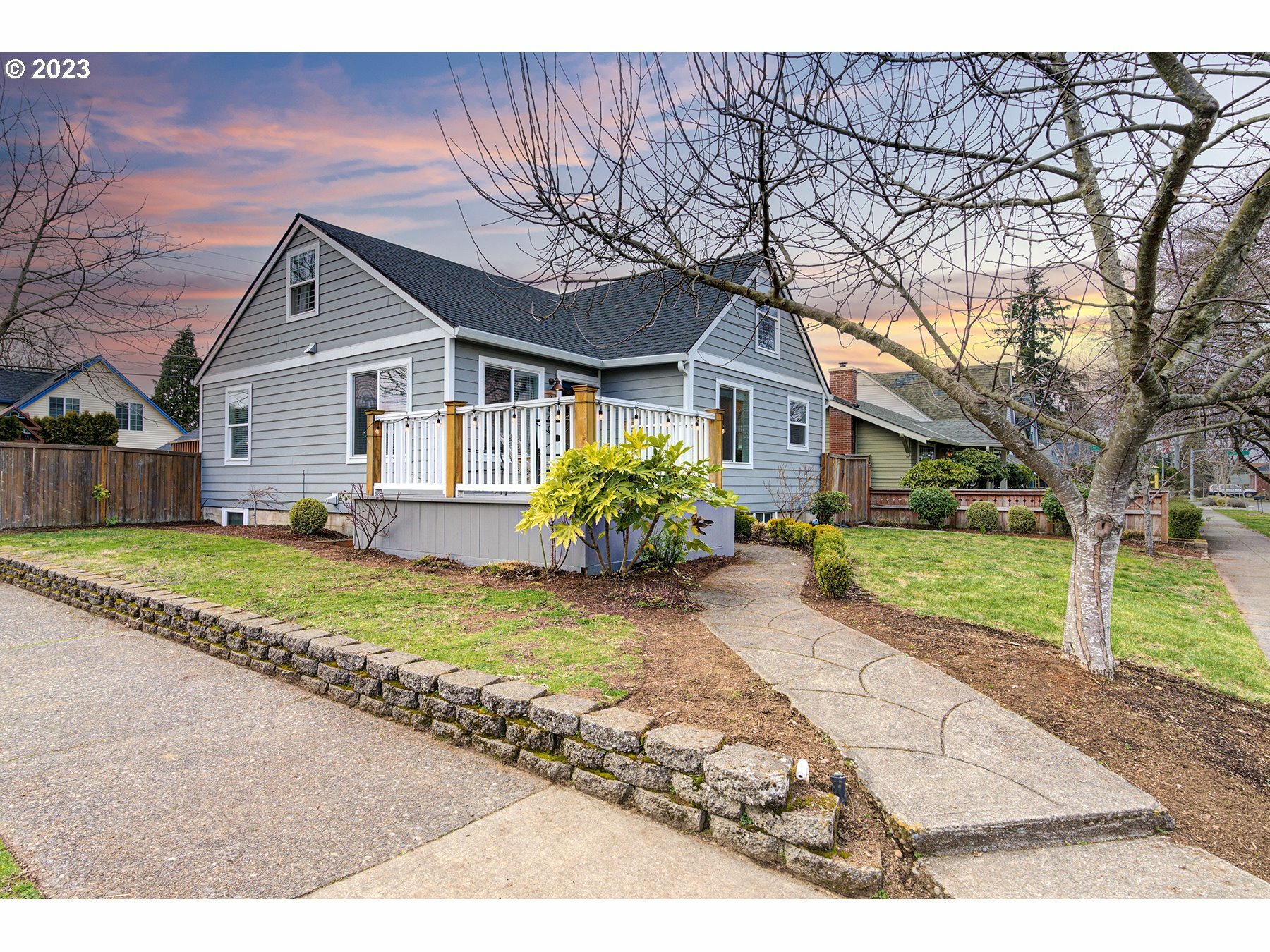 Property Photo: 3800 H St WA 98663