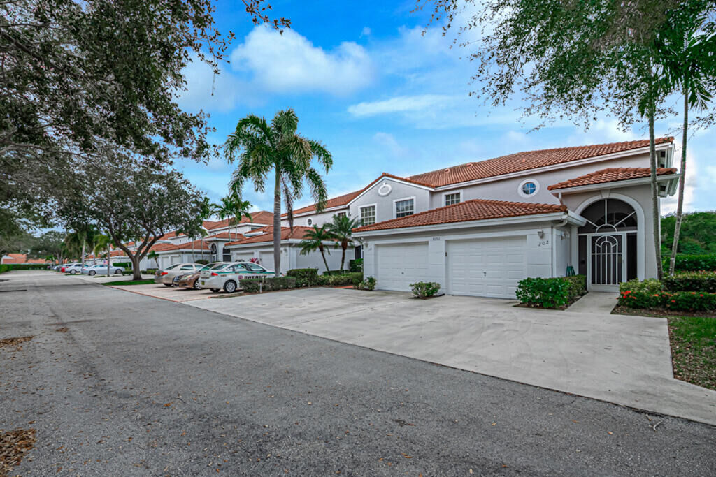 Property Photo:  7692 Springwater Place 102  FL 33437 