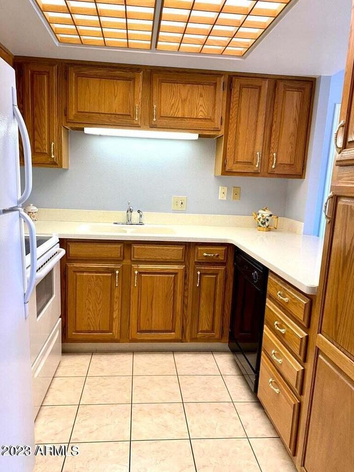 Property Photo:  10330 W Thunderbird Boulevard C319  AZ 85351 