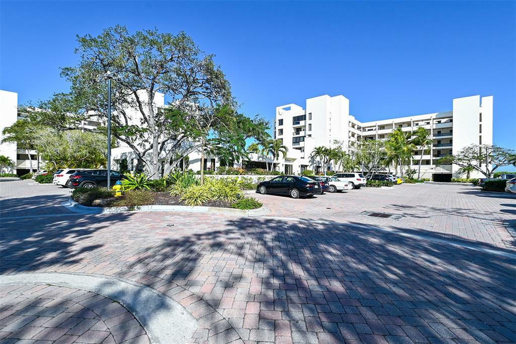 Property Photo:  2016 Harbourside Drive 357  FL 34228 