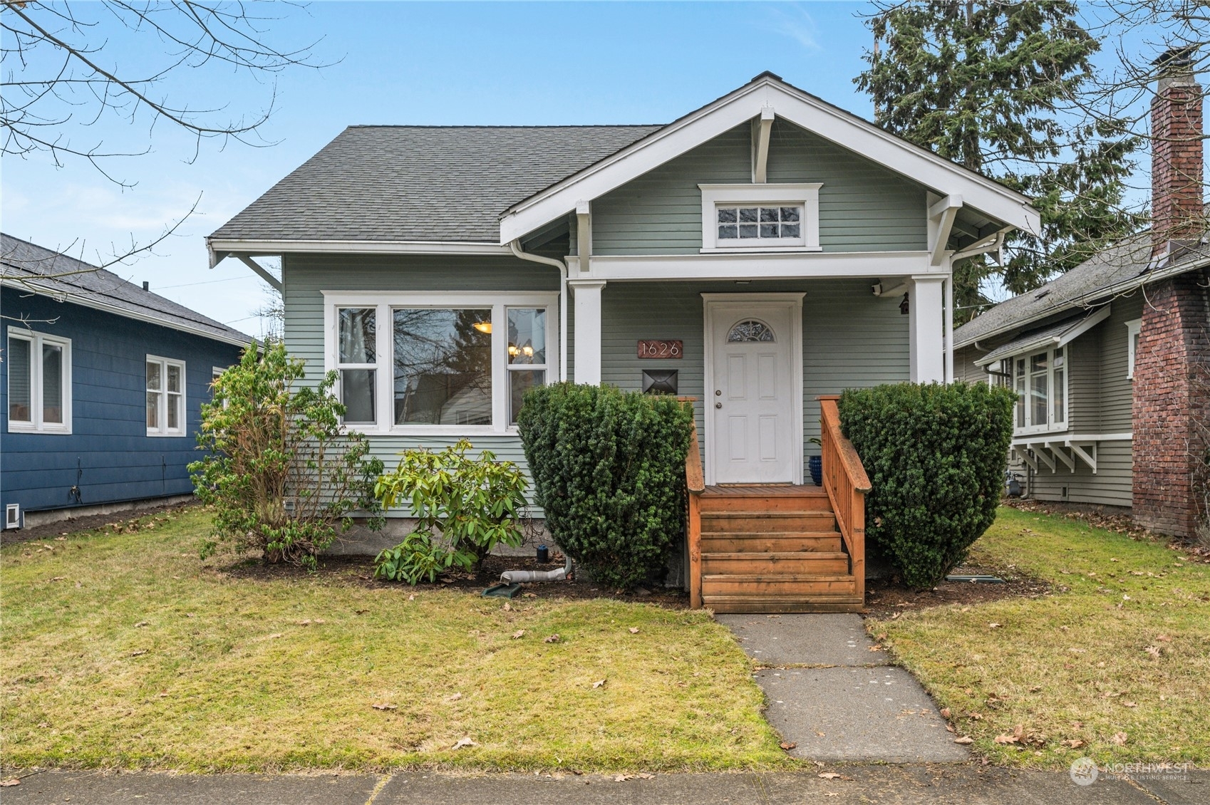 Property Photo:  1626 McDougall Avenue  WA 98201 