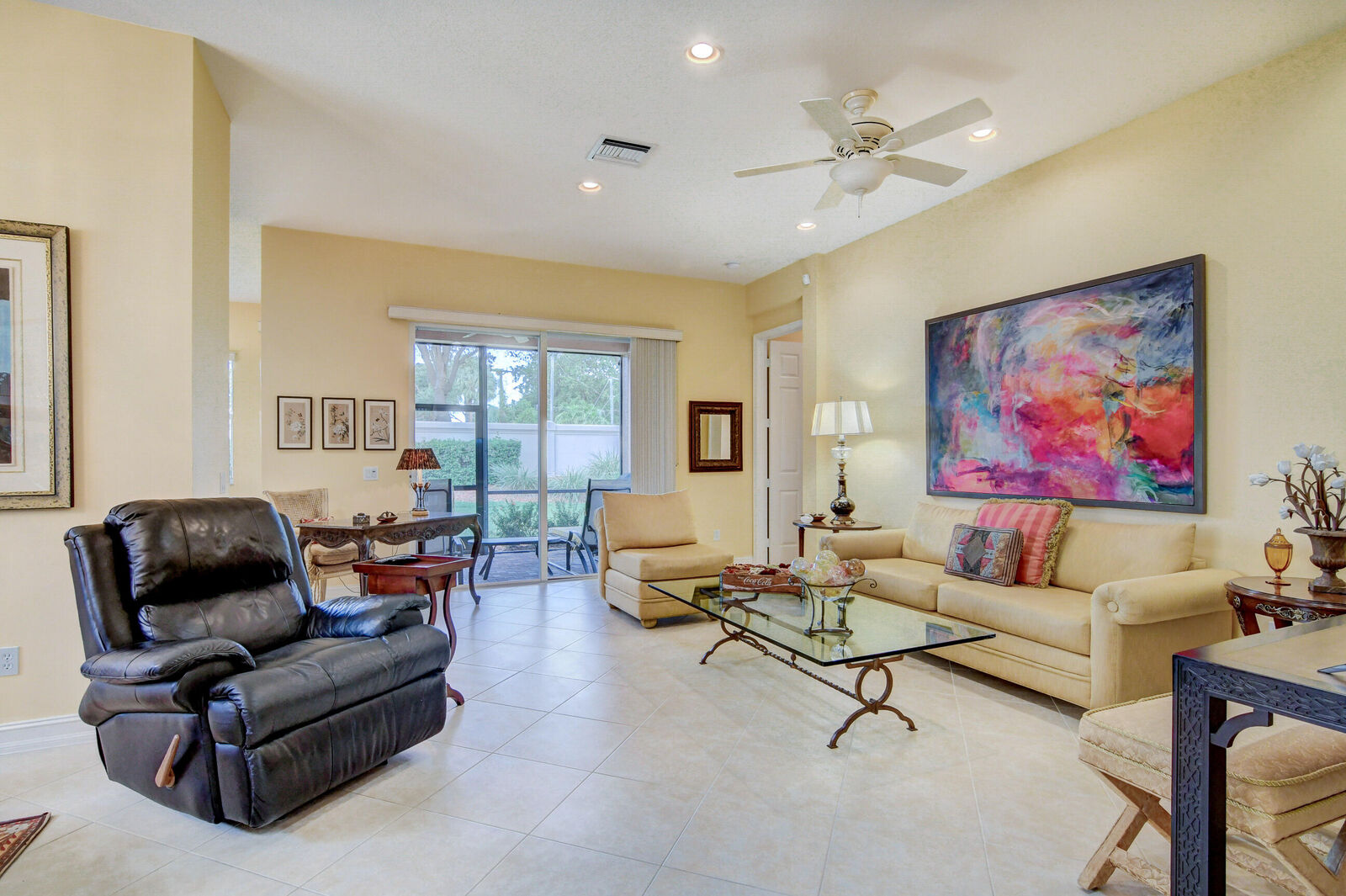 Property Photo: 6803 Montrose Way FL 33437