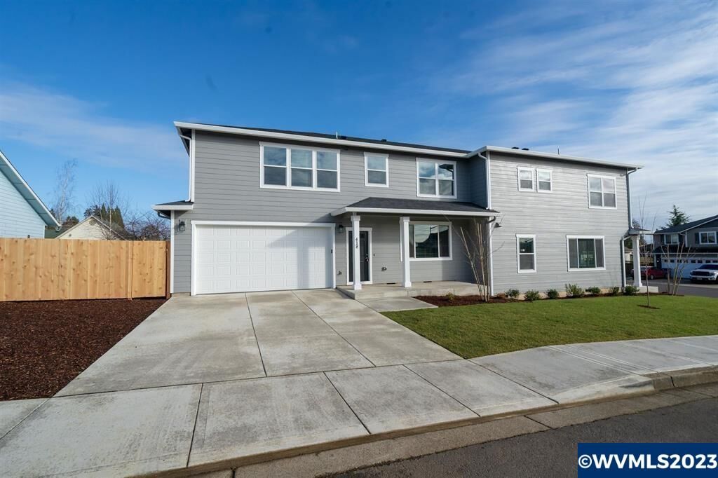 Property Photo: 418 SE Clay (&Amp 201 SE 7th St) St OR 97385