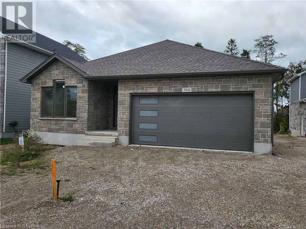 760 Campbell Avenue  Kincardine ON N2Z1W1 photo