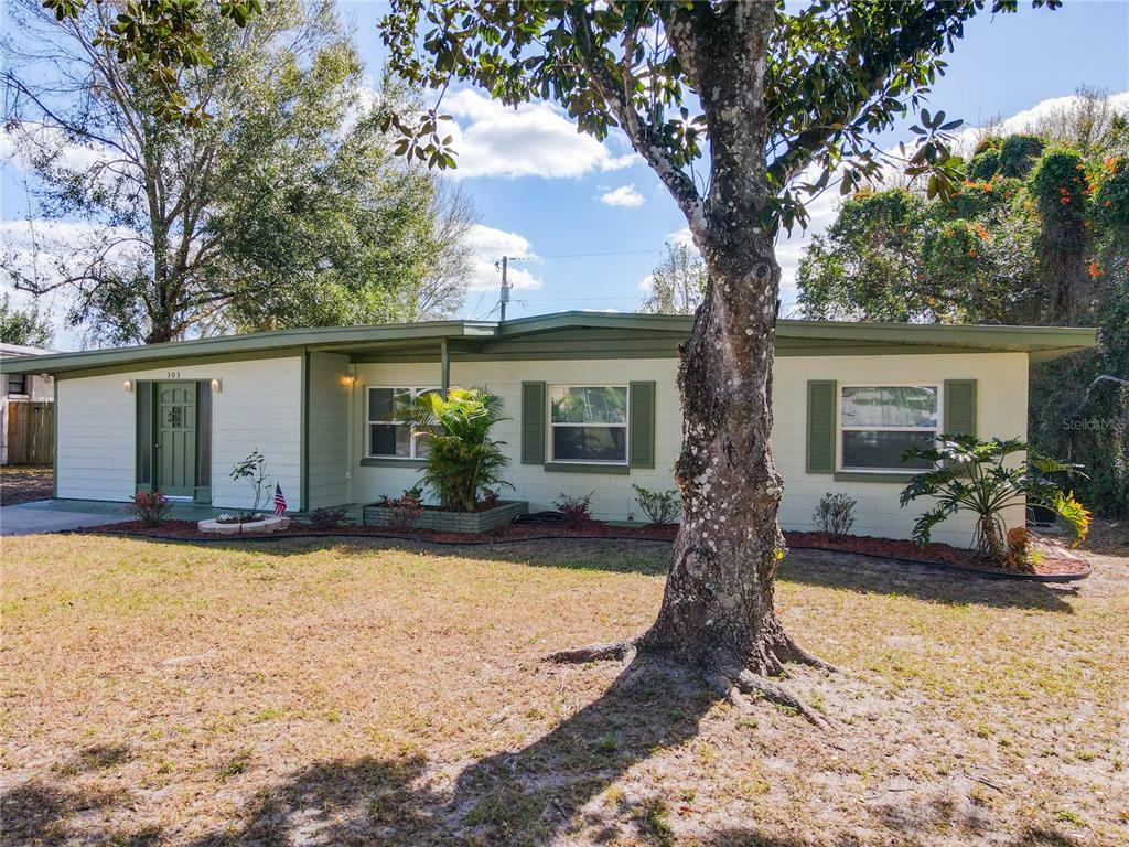 Property Photo:  303 Collins Drive  FL 32773 