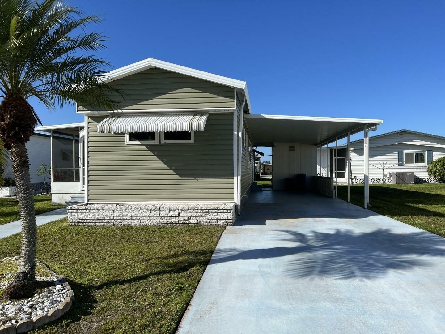 Property Photo:  5237 Beechmont Avenue  FL 34234 