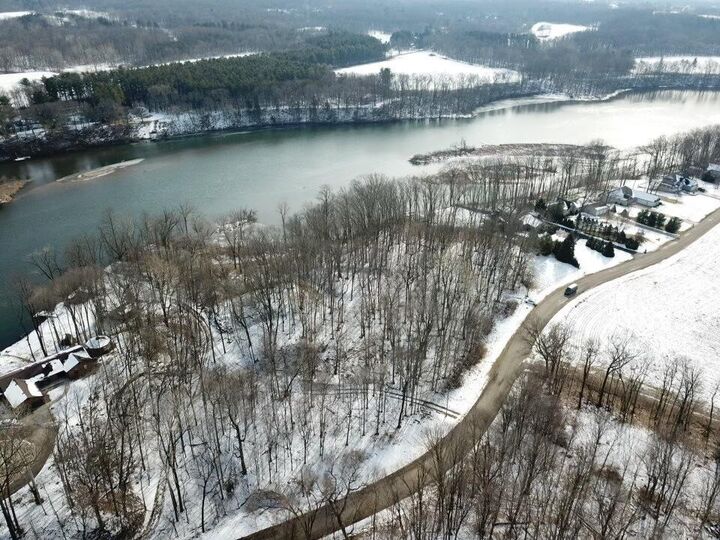 Riverside Dr Drive  Niles MI 49120 photo