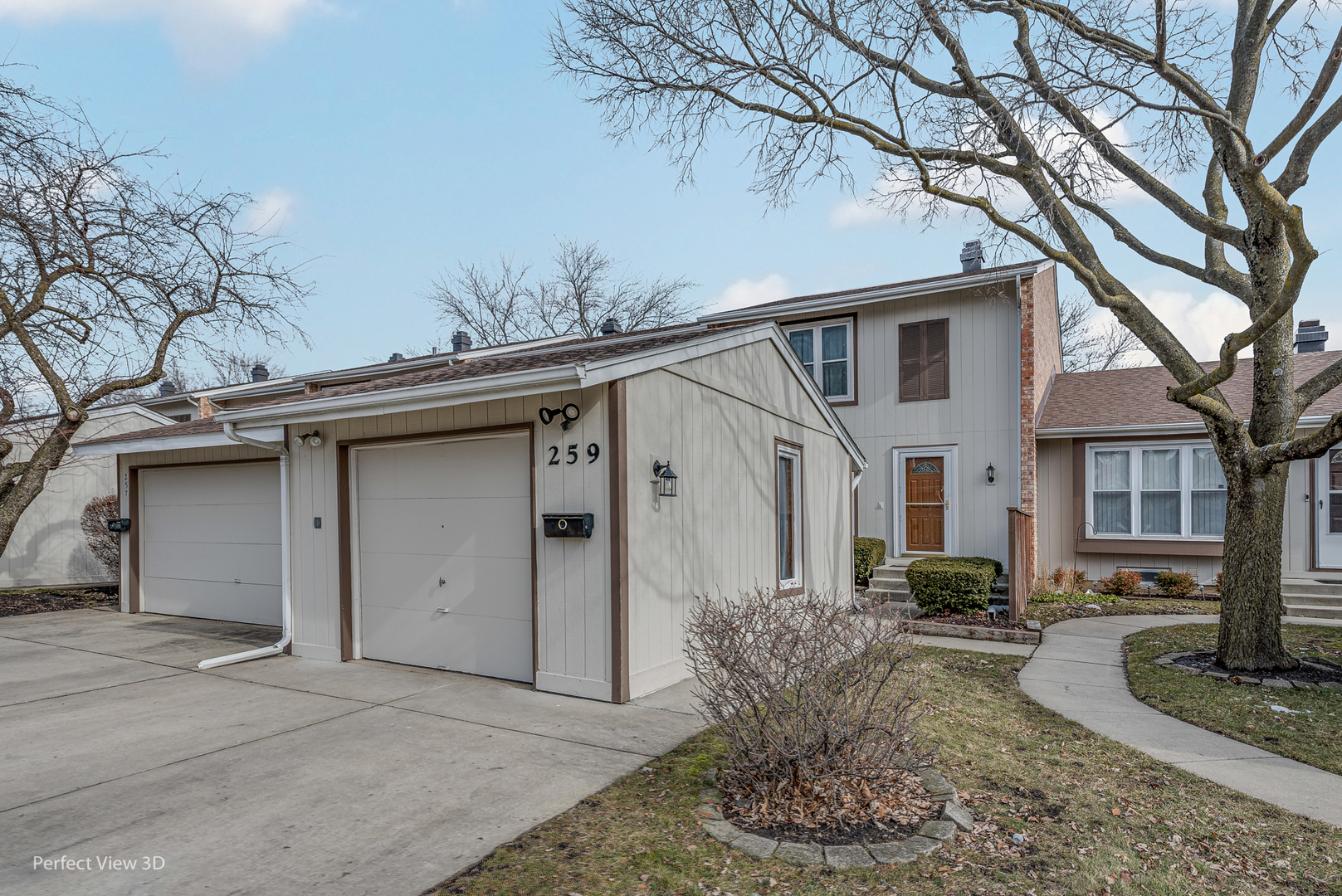 Property Photo:  259 Edgewater Drive  IL 60108 