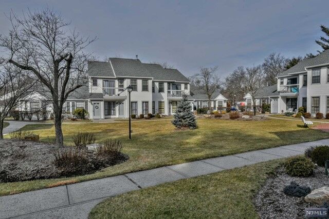 86 Konight Court  Mahwah NJ 07430 photo