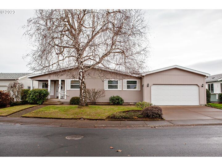 3220 Crescent Ave  Eugene OR 97408 photo