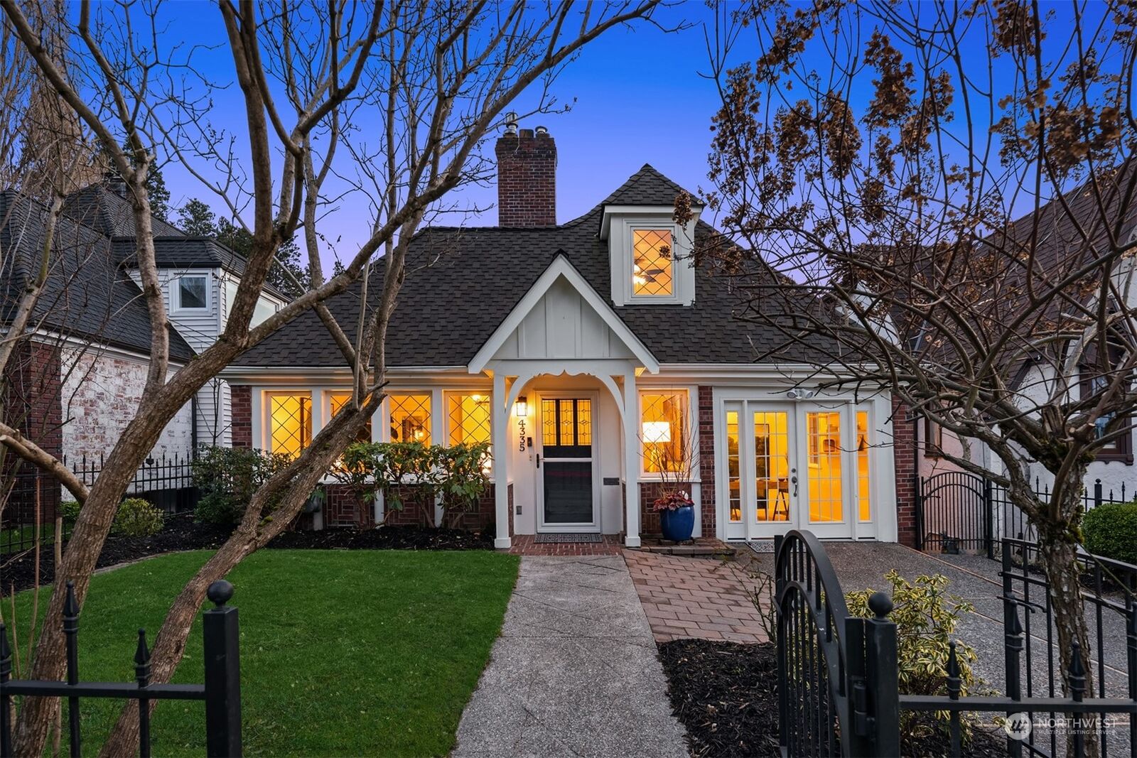 Home for sale in Seattle 4335 NE 45th Street, Seattle, WA 98105