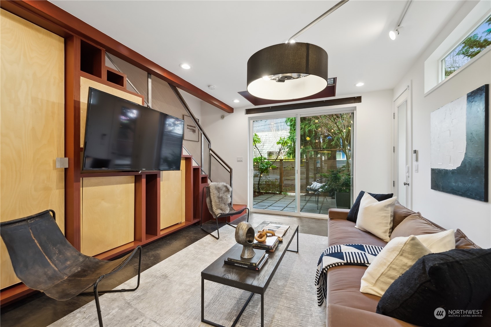 Property Photo: 1407 E Fir Street B WA 98122