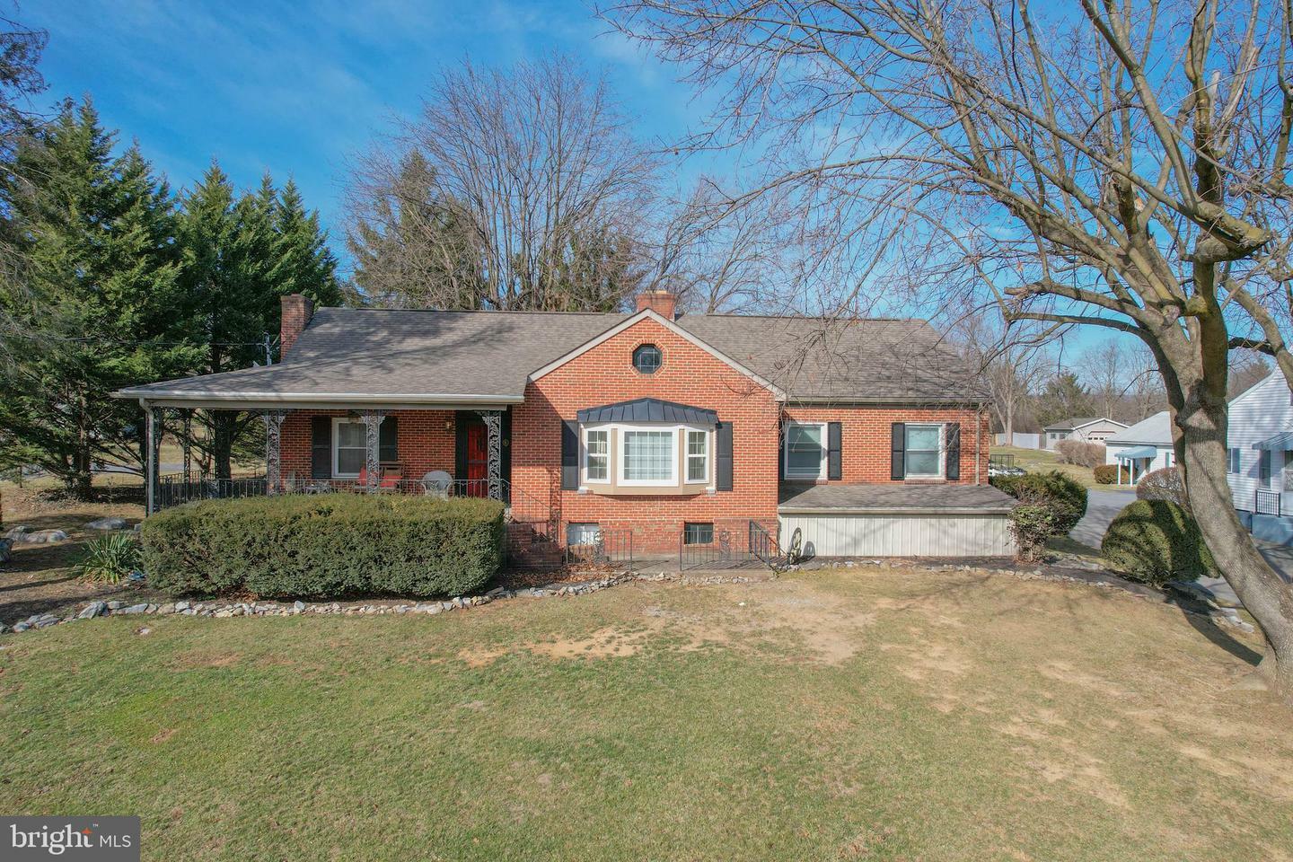 Property Photo: 2460 Winchester Avenue WV 25405